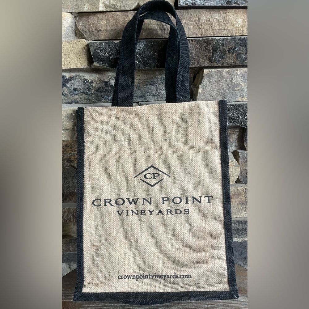 CP Crown Point Vineyard Jute Wine Bag